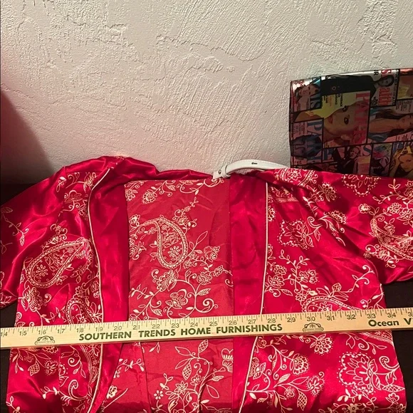 #1231+ Red and Gold Floral Vintage’s Wear- Rope - Picture 5 of 10